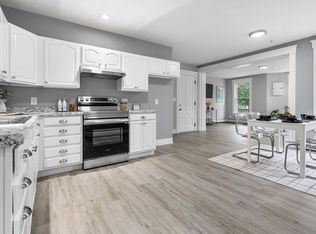 142 Elm St APT 1, Worcester, MA 01609