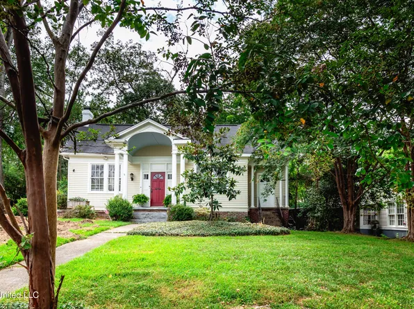 1207 Rosehill Cir, Jackson, MS 39202