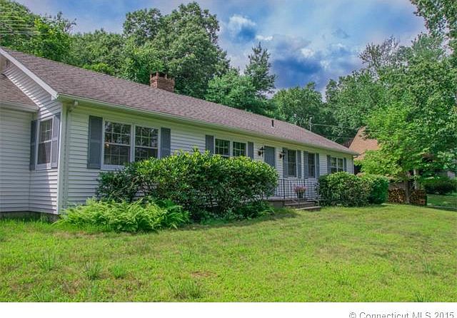 2nd image of 26 Pinecrest Ln