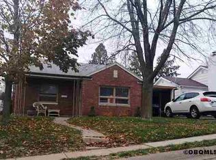 2155 Morningview Rd, Dubuque, IA 52001