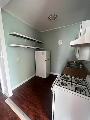 Rented by Standard Living Realty Inc | media 11