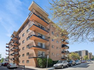 7432 Washington St APT 202, Forest Park, IL 60130