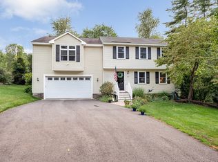 158 Lost Lake Dr, Groton, MA 01450
