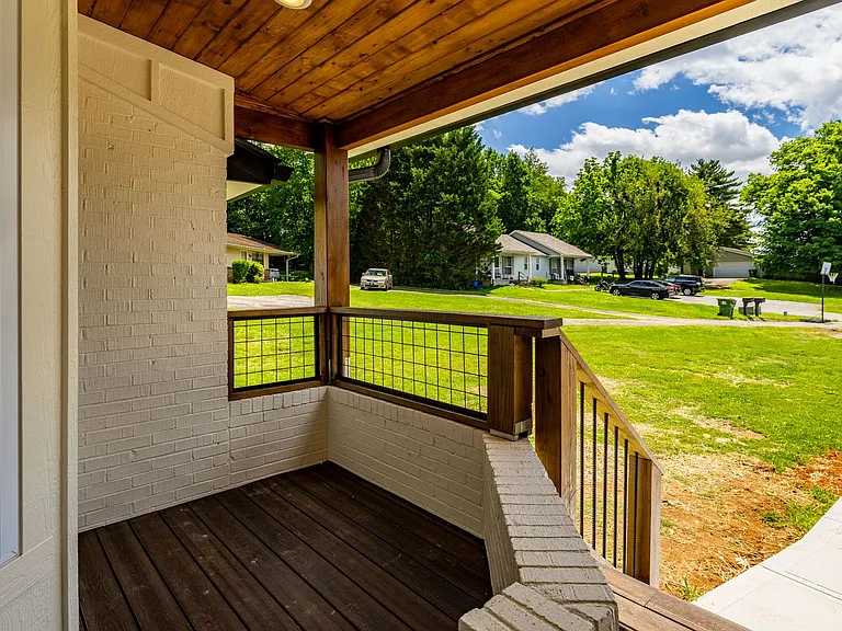 910 Windlau Ct — Photo 31
