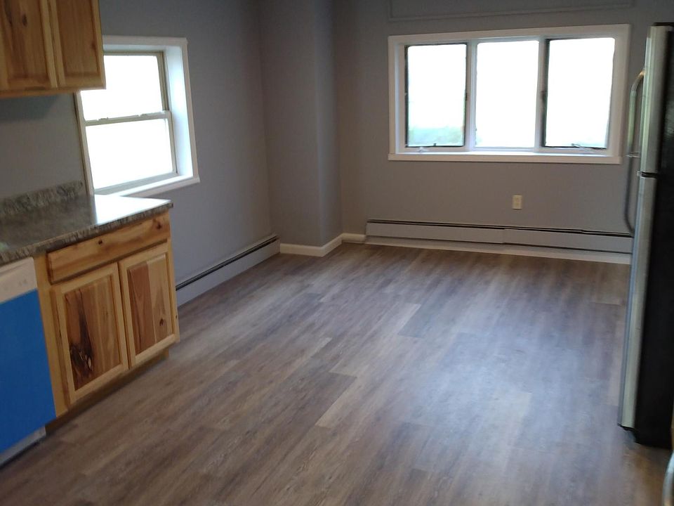 2nd image of 177 Palmer St #3