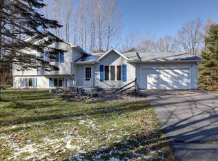 423 Winnebago Ave, Hatley, WI 54440