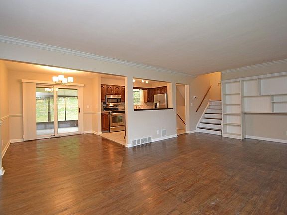 3rd image of 8893 Eldora Dr