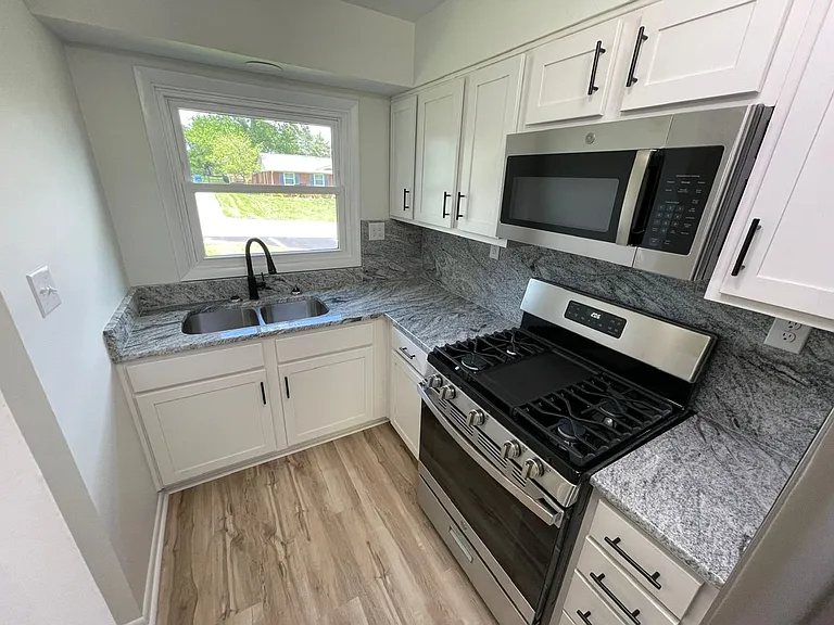 Modern Design Condo Near Shelbyville Country Club! — Photo 6