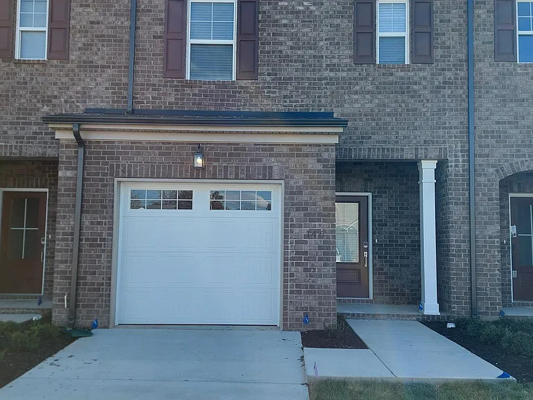 146 Fister Dr — Photo 1