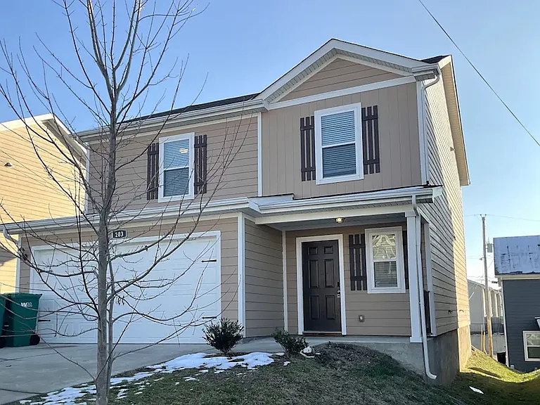 209 Kirkside Dr — Photo 2