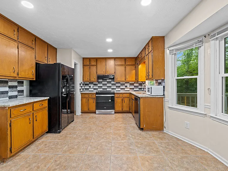 412 Willow Ct SE — Photo 5