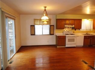 1055 S Tipsico Lake Rd, Milford, MI 48380