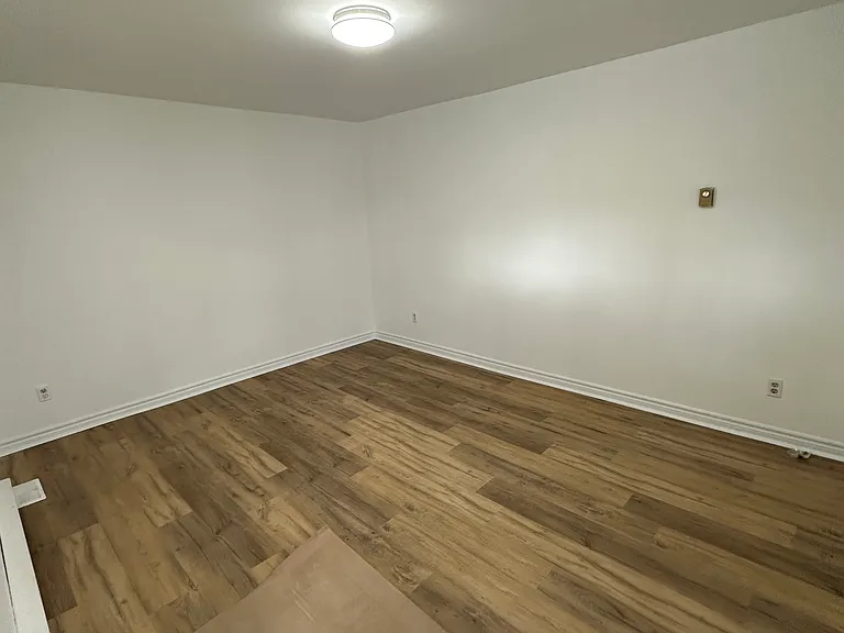 301 John St #1 — Photo 4