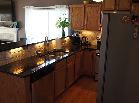 5th image of 1815 De Forest Ln