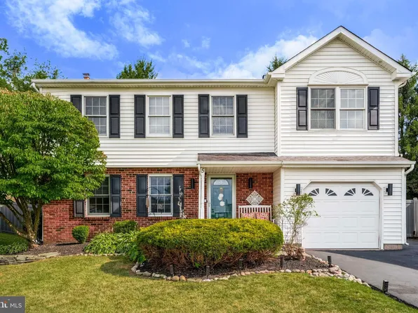 5 Claremont Cir, Horsham, PA 19044