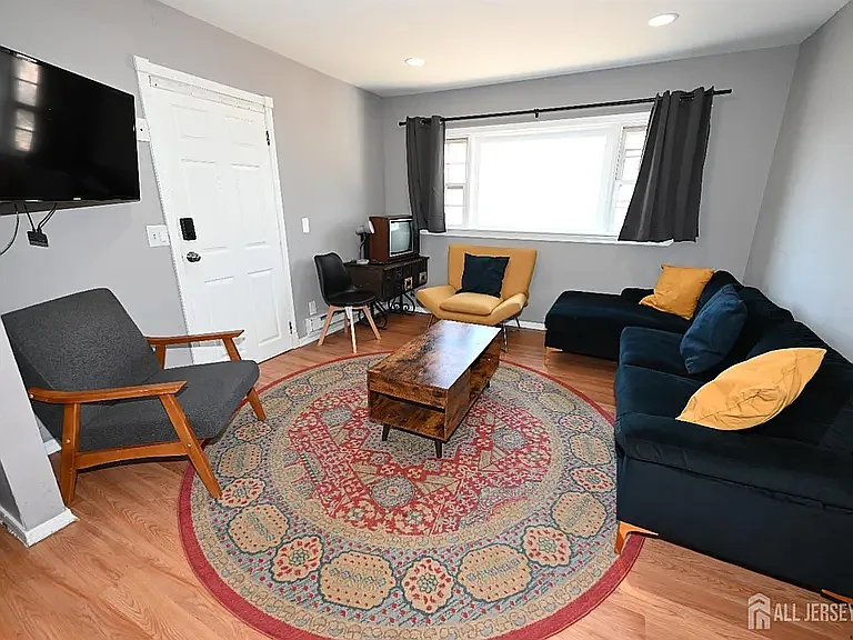 36 Diaz St #A — Photo 7