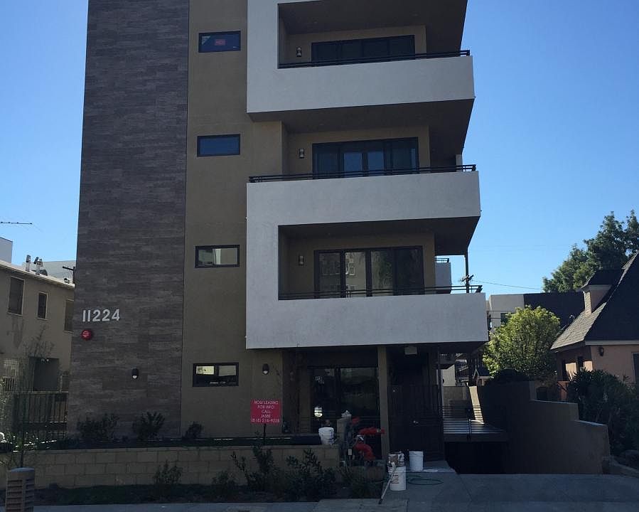 1st image of 11224 Morrison St APT 301
