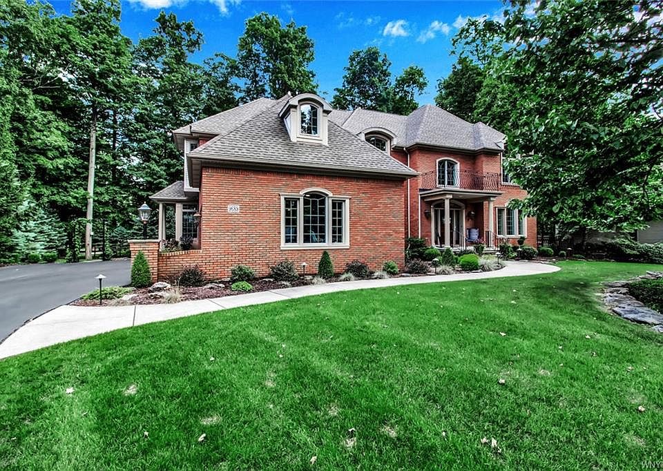 1st image of 9689 Cobblestone Dr