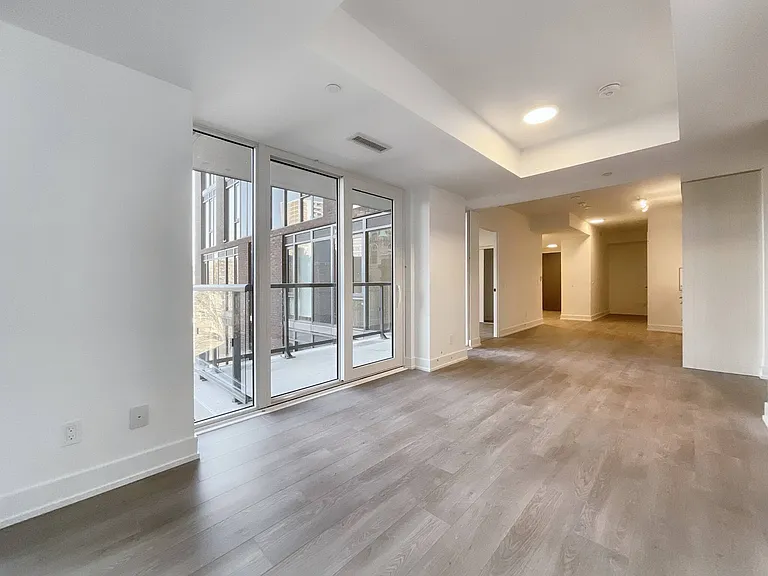 308 Jarvis St — Photo 15