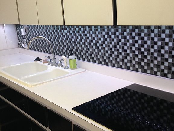 glass backsplash
