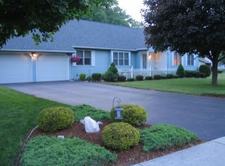 11 Victor Ln, South Windsor, CT 06074