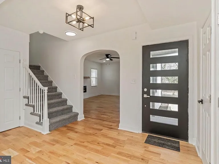 602 S Hammonds Ferry Rd — Photo 10
