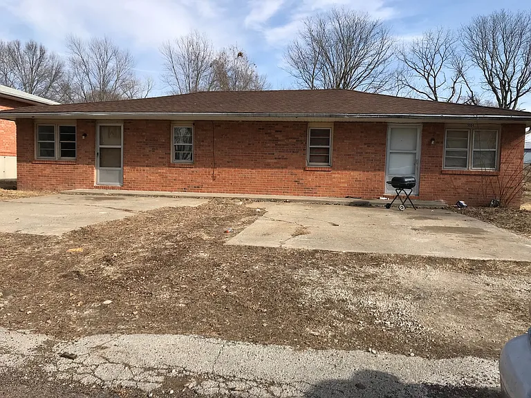 5904 N Kent Dr #A & B — Photo 3