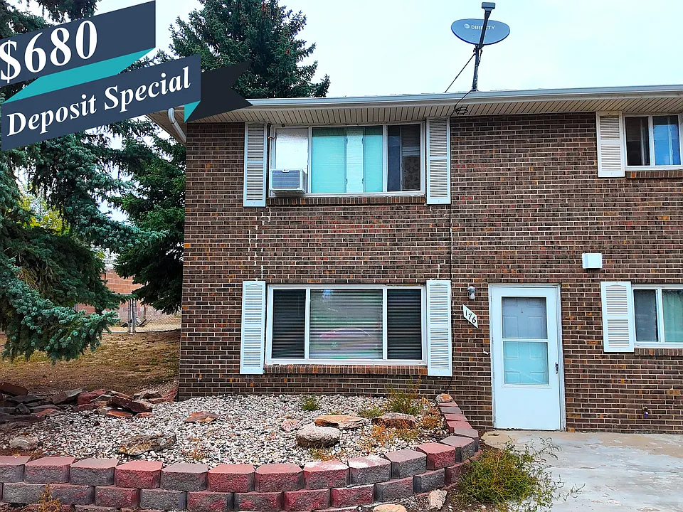 2 Bed 1 Bath near Warren Lake