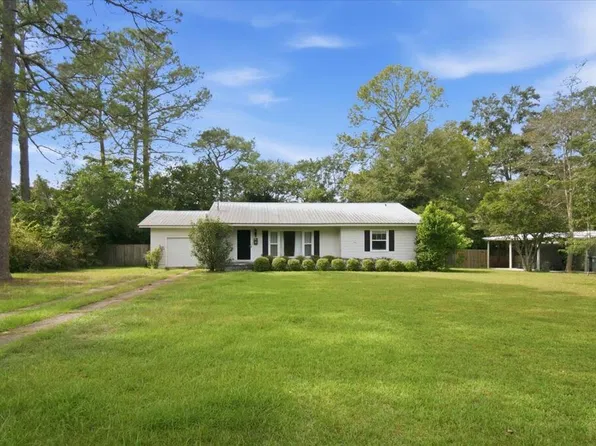 513 Gardenia Dr, Dothan, AL 36303