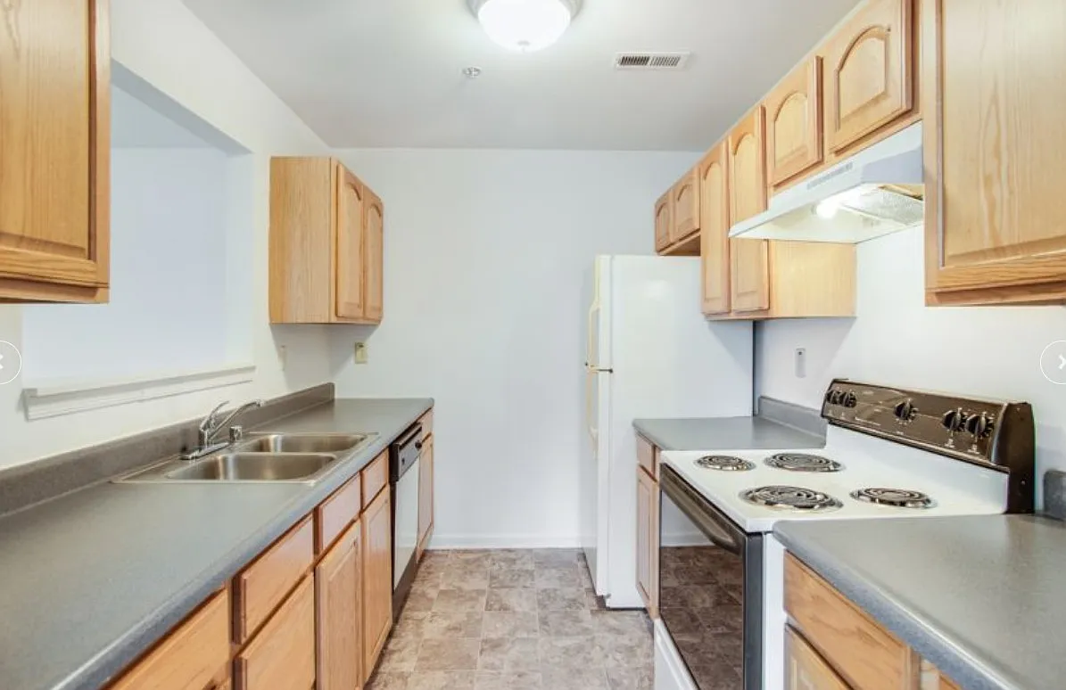 Fountainview Apartments — Photo 1