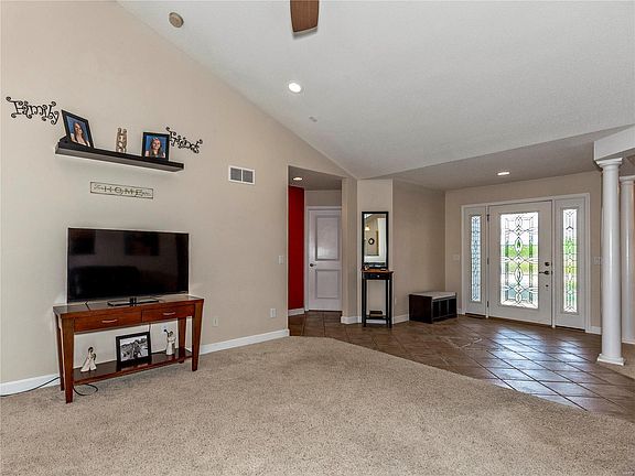 4th image of 7506 Saint James Dr