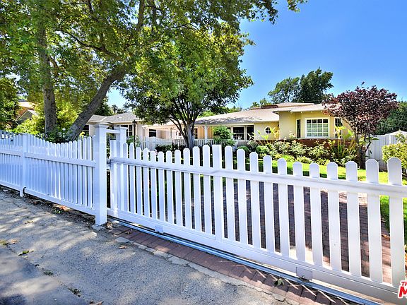 4th image of 4023 Alcove Ave