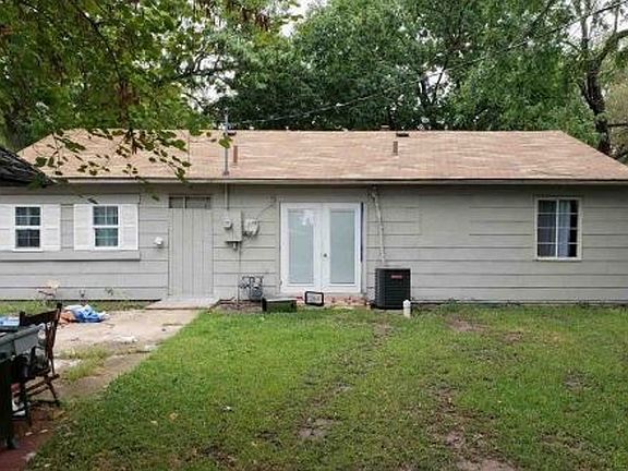 3rd image of 1018 Apache Dr