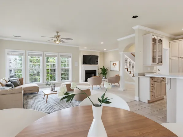 700 Pebble Springs Dr, Franklin, TN 37067