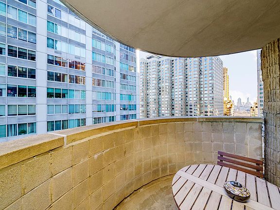 2nd image of 44 W 62nd St APT 19C
