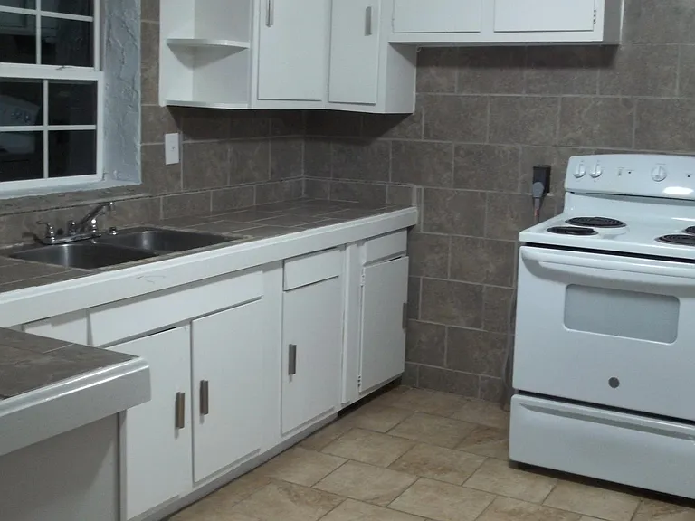 1043 Aspen Rd — Photo 7