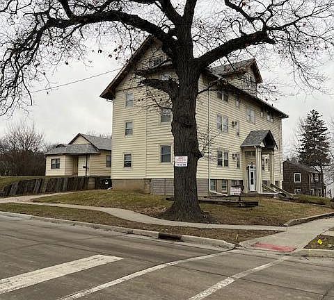 2nd image of 2907/203 W Campus St