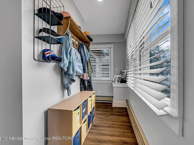 515 Monmouth Rd — Photo 7