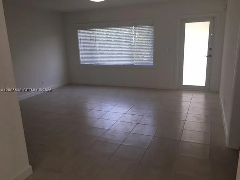 805 NE 138th St #805 — Photo 19