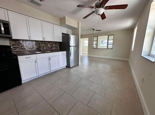 840 W 1st St, Riviera Beach, FL 33404