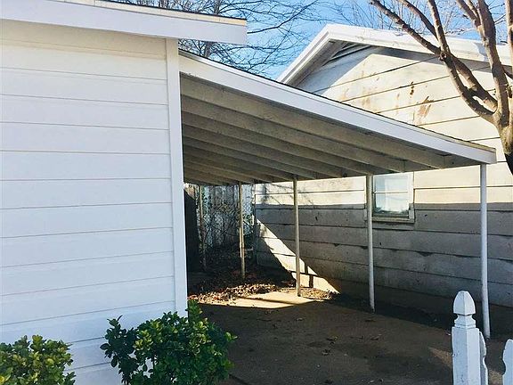 2nd image of 402 W 1st St