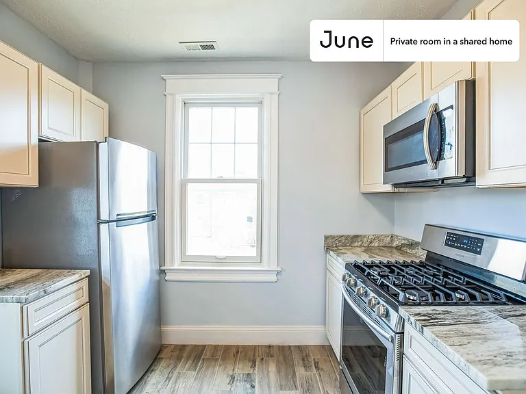 2826 Pennsylvania Ave SE #C — Photo 14