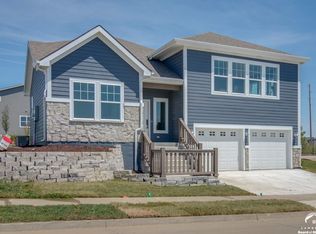 401 N Winnie Way, Lawrence, KS 66049