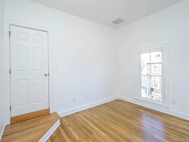 26 Summit Ave #2 — Photo 15