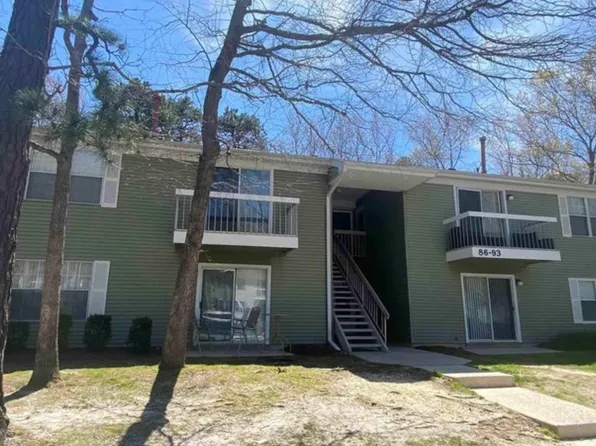 89 Club Pl #89, Absecon, NJ 08205