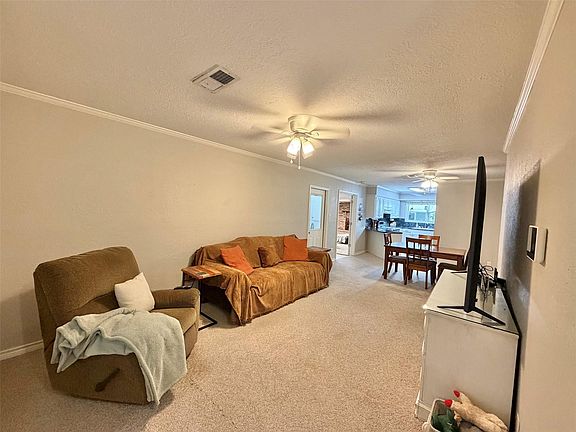 5th image of 2637 Hampton Ln