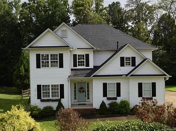 2nd image of 113 Deerfield Dr