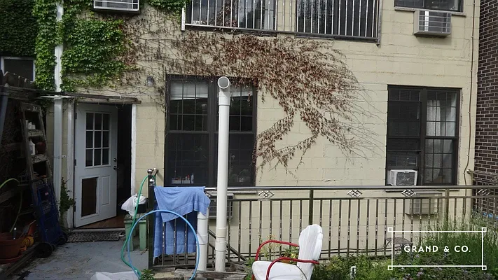 Rented by Grand & Co. | media 12