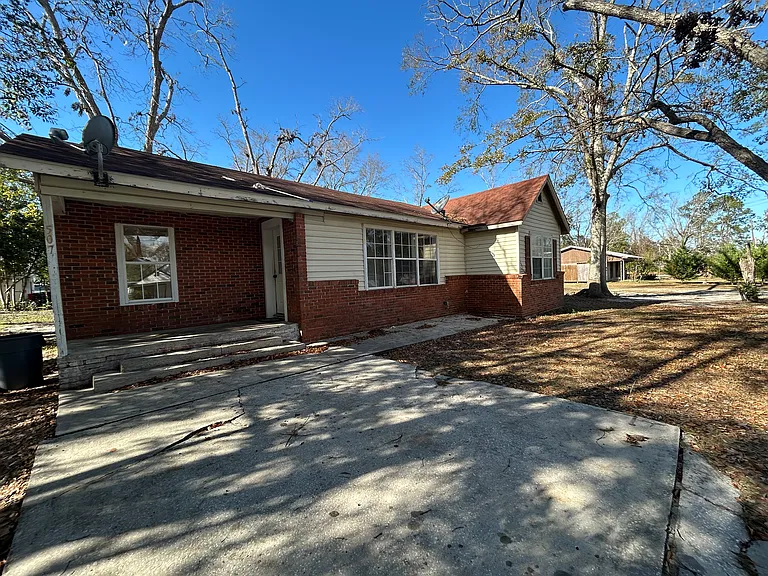 507 College Ave S — Photo 2