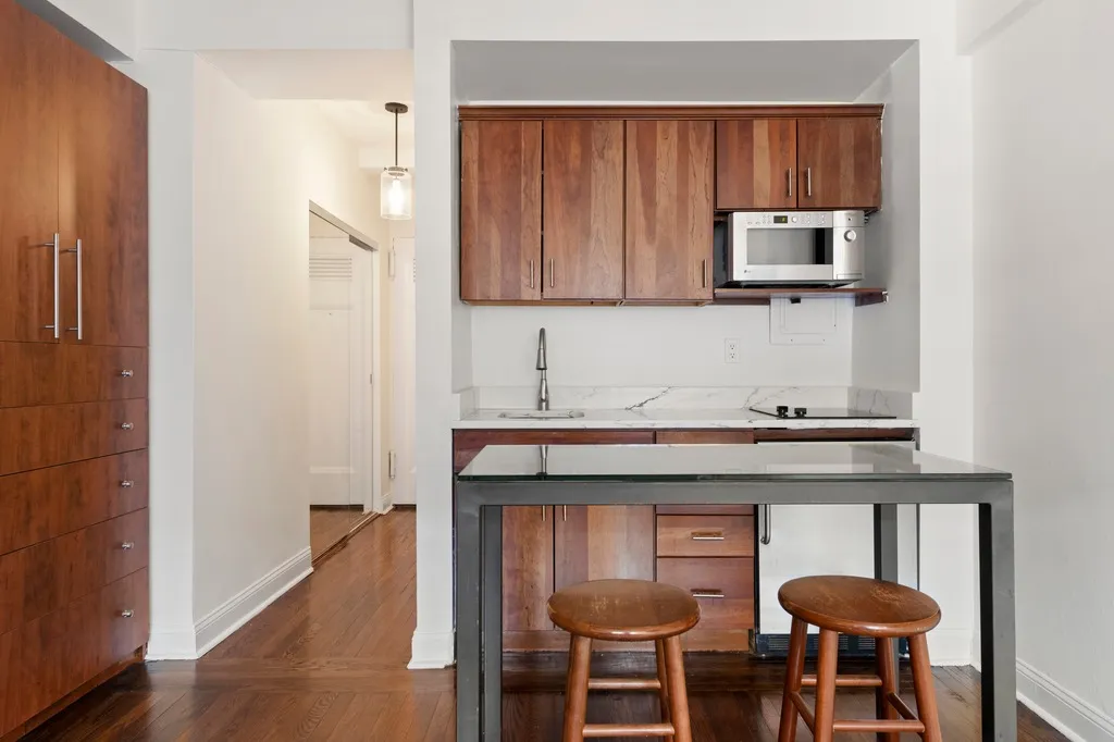320 East 42nd Street #1308 in Murray Hill, Manhattan | StreetEasy